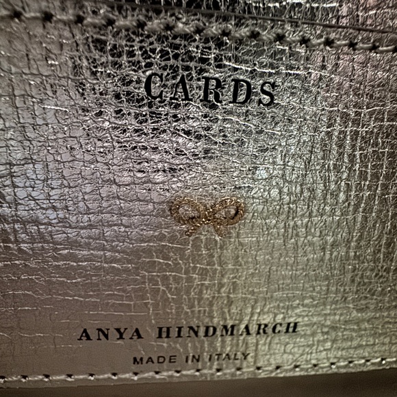 Anya Hindmarch Space Invader edition - comes with all certs and dust bag. - Picture 5 of 8